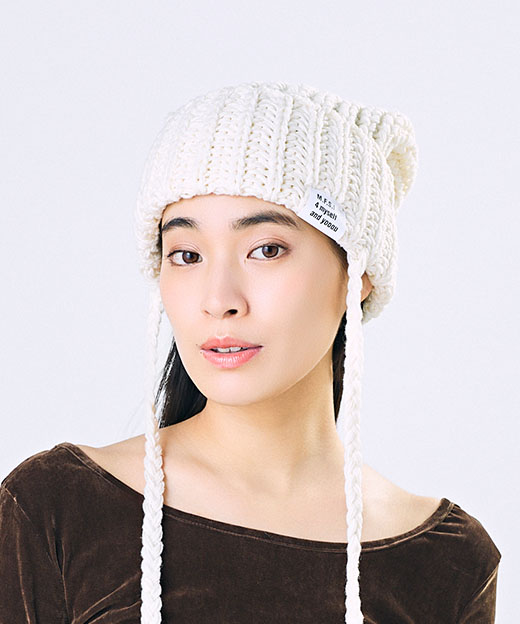 WHITE　モデル頭囲：55.5cm