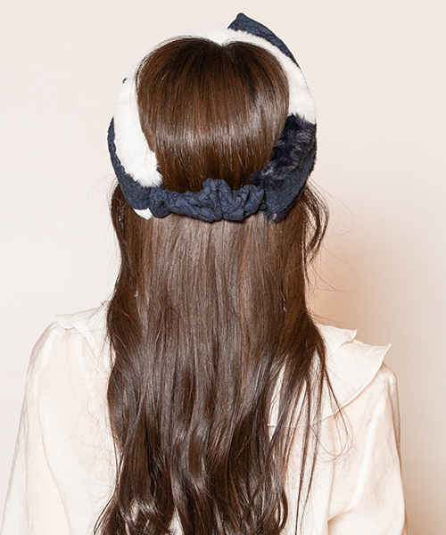 Model's head circumference: 56cm, wearing size: ONESIZE