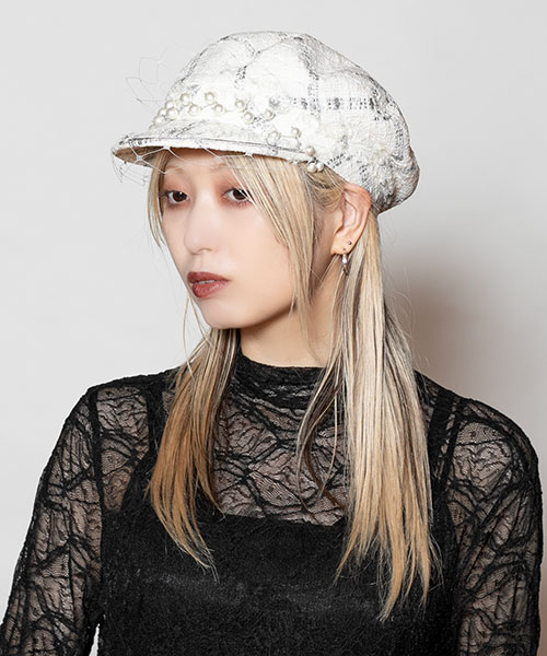 Model's head circumference: 58cm, wearing size: ONESIZE