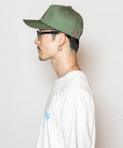 モデル頭囲：58.5 着用サイズ：ONESIZE