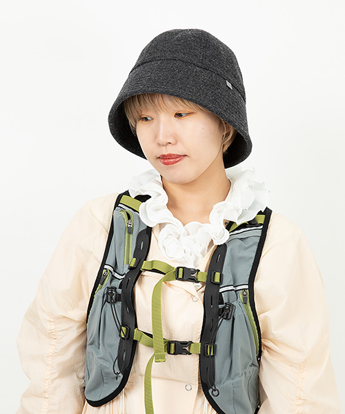 モデル頭囲：54.5cm 着用サイズ：ONESIZE