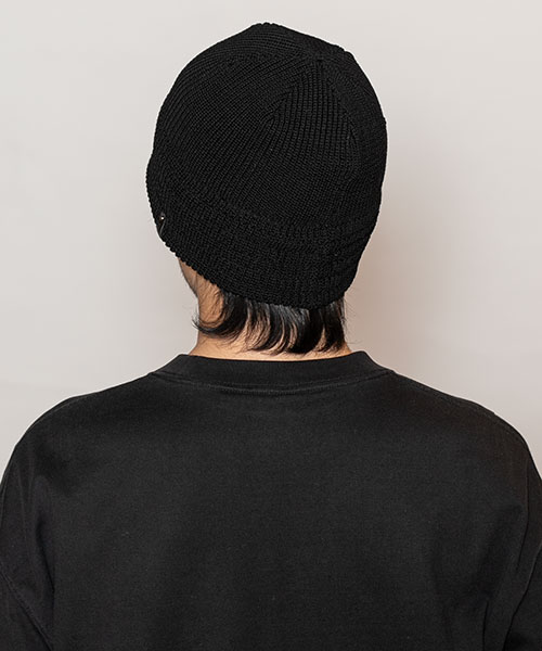 Model's head circumference: 58cm, wearing size: ONESIZE