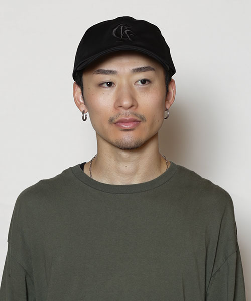 モデル頭囲：58.5cm 着用サイズ：ONESIZE