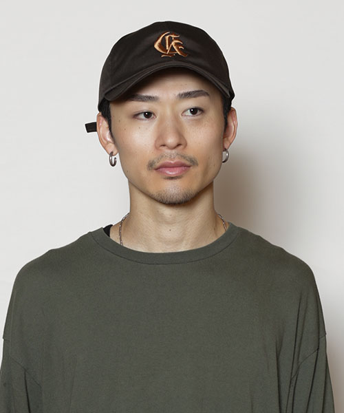 モデル頭囲：58.5cm 着用サイズ：ONESIZE