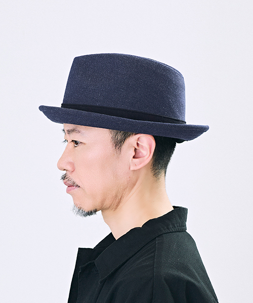NAVY モデル頭囲：56.5cm