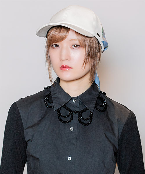 WHITE モデル頭囲：55cm