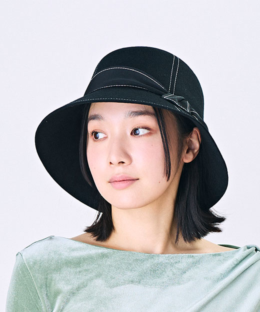 モデル頭囲：55.5cm 着用サイズ：ONESIZE