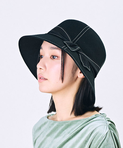 モデル頭囲：55.5cm 着用サイズ：ONESIZE