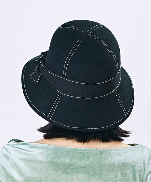 モデル頭囲：55.5cm 着用サイズ：ONESIZE
