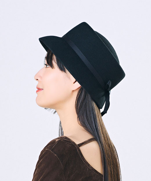 モデル頭囲：55.5cm 着用サイズ：ONESIZE