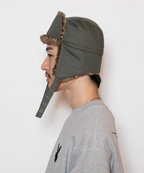 KHAKI モデル頭囲：58.5cm