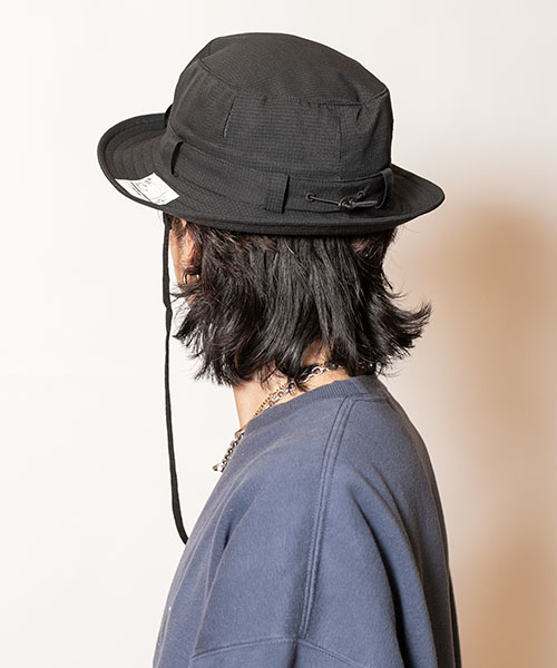 BLACK モデル頭囲：58cm