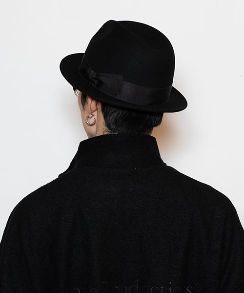 モデル頭囲：58.5cm 着用サイズ：ONESIZE