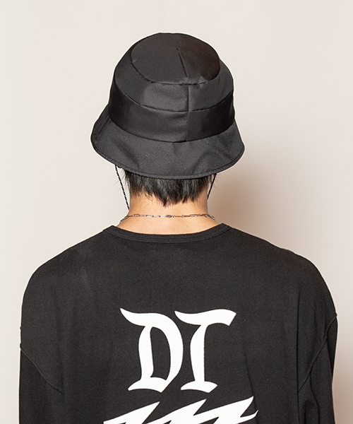 BLACK モデル頭囲：58.5cm