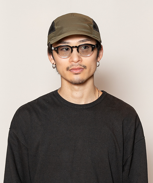 KHAKI モデル頭囲：58.5cm