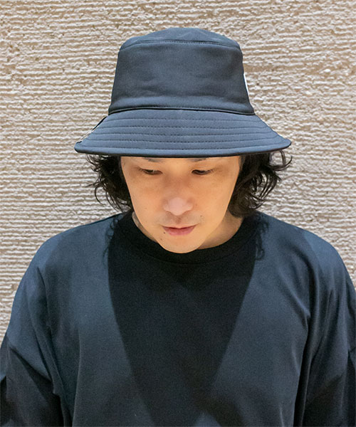 モデル頭囲：58cm 着用サイズ：ONESIZE