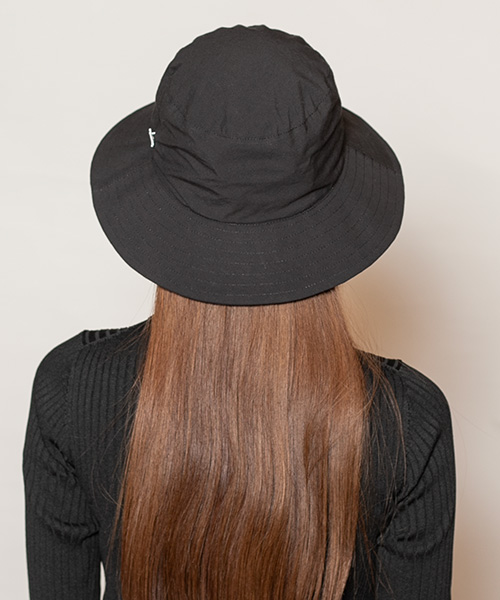モデル頭囲：56cm 着用サイズ：ONESIZE