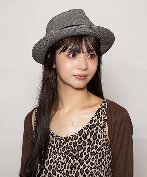 モデル頭囲：56cm 着用サイズ：58cm
