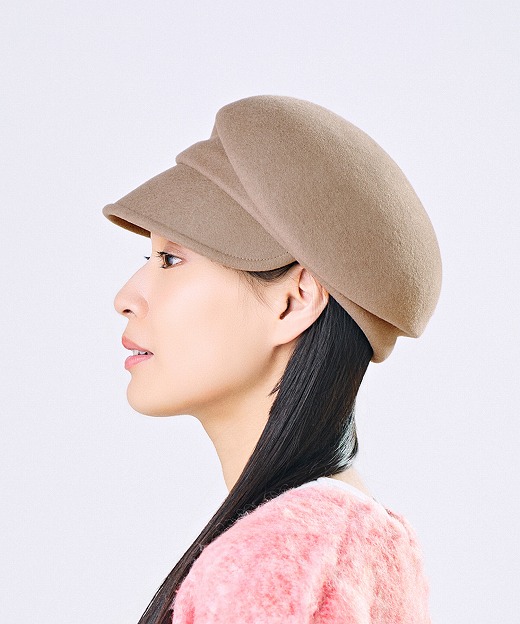 モデル頭囲：55.5cm 着用サイズ：ONESIZE