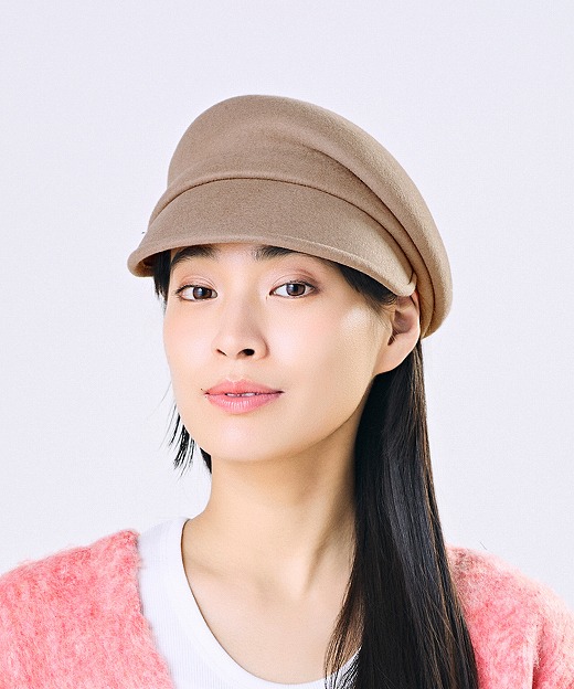 BEIGE　モデル頭囲：55.5cm