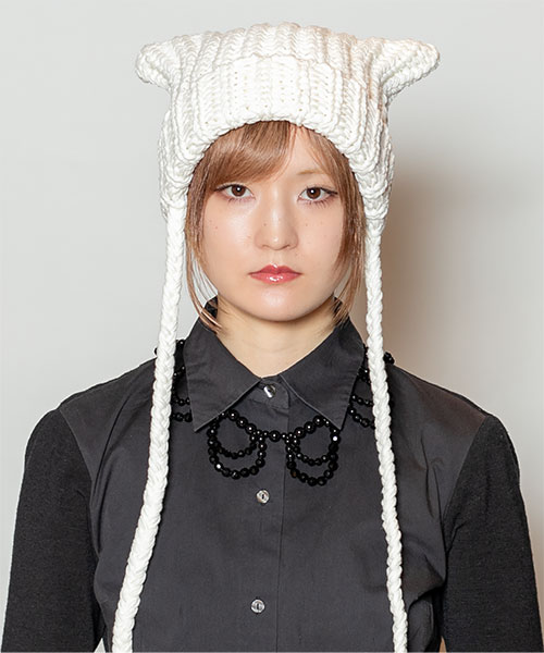WHITE モデル頭囲：55cm