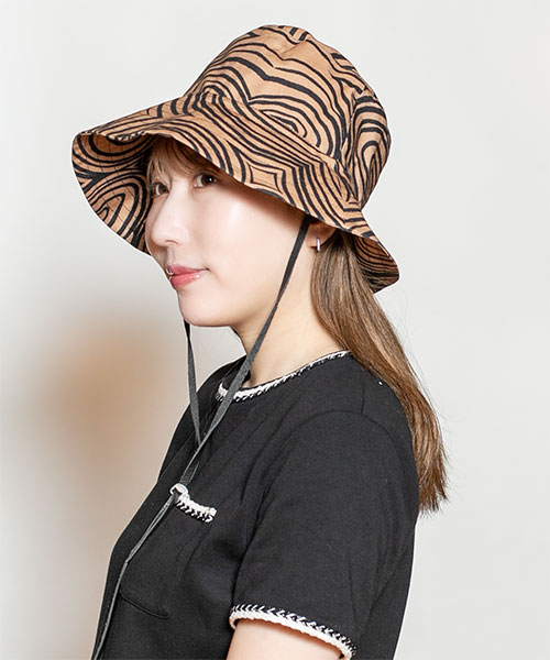 モデル頭囲：56cm 着用サイズ：ONESIZE