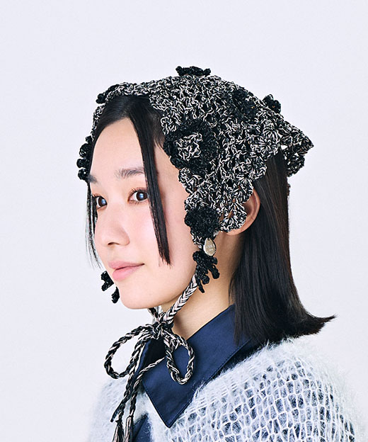 モデル頭囲：55.5cm 着用サイズ：ONESIZE