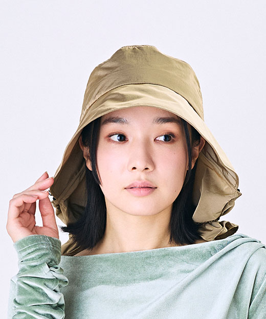 モデル頭囲：55.5cm 着用サイズ：ONESIZE
