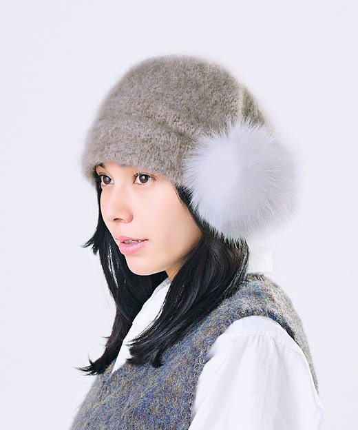 BEIGE　モデル頭囲：56cm