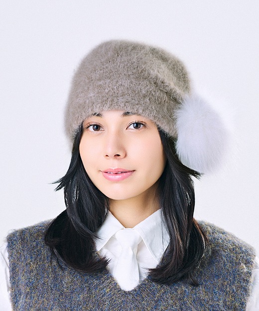 BEIGE　モデル頭囲：56cm