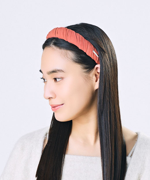モデル頭囲：55.5cm 着用サイズ：ONESIZE