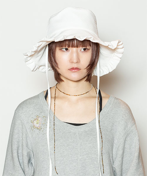 WHITE モデル頭囲：55cm