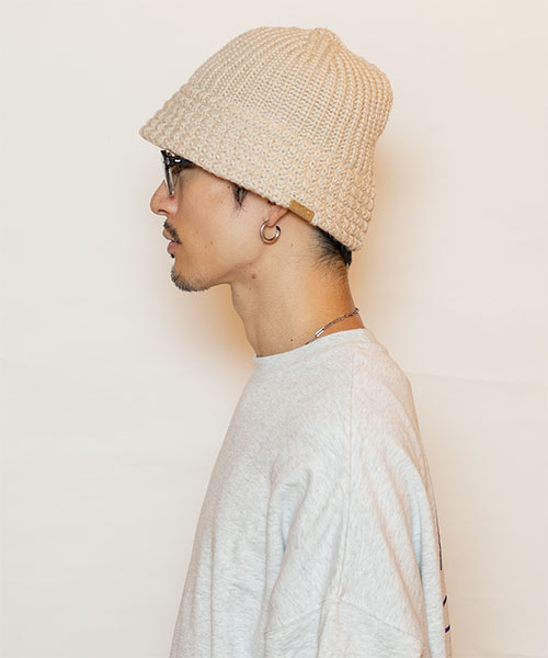 WHITE モデル頭囲：58.5cm