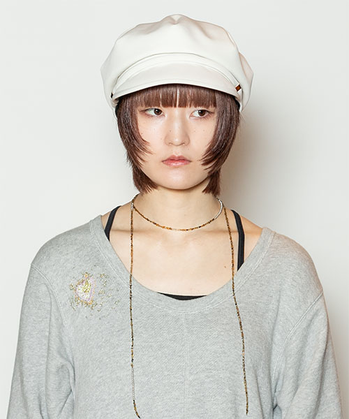 WHITE モデル頭囲：55cm