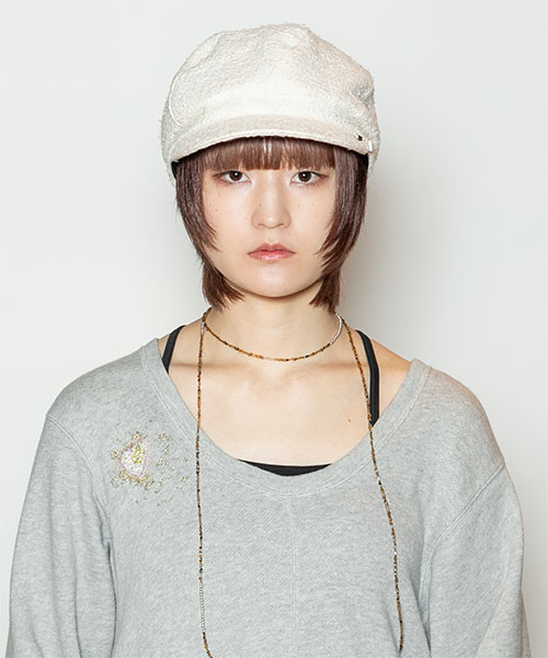 WHITE モデル頭囲：55cm