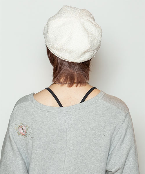 WHITE モデル頭囲：55cm