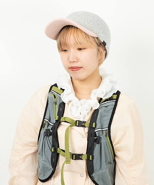 Model's head circumference: 54.5cm, wearing size: ONESIZE