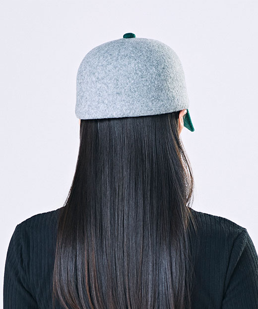 モデル頭囲：55.5cm 着用サイズ：ONESIZE