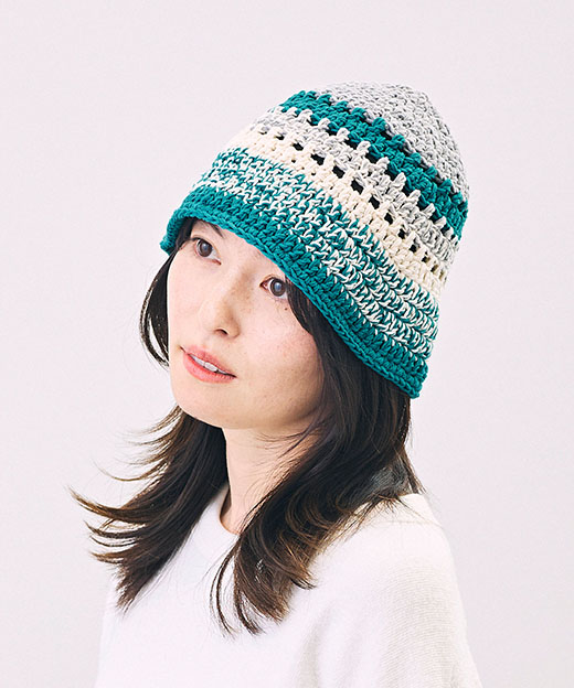 モデル頭囲：54.5cm 着用サイズ：ONESIZE