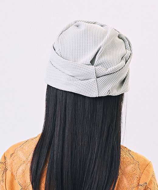 モデル頭囲：54cm 着用サイズ：ONESIZE