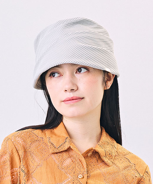 BEIGE　モデル頭囲：54cm