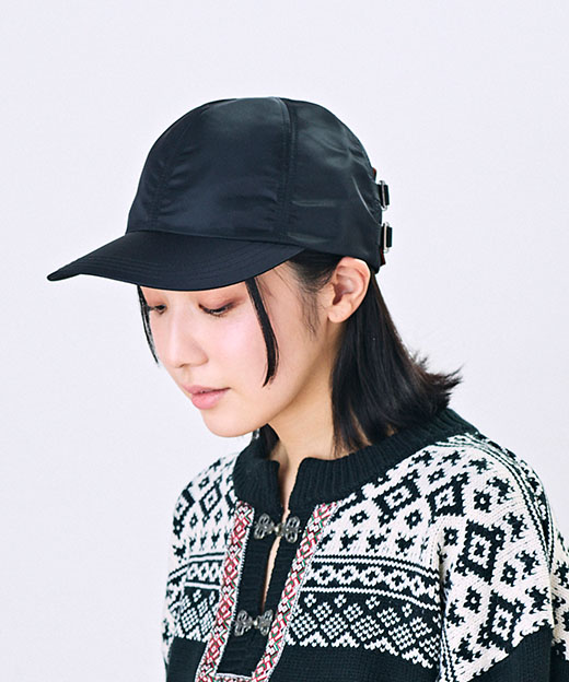 Model's head circumference: 55.5cm, wearing size ONESIZE
