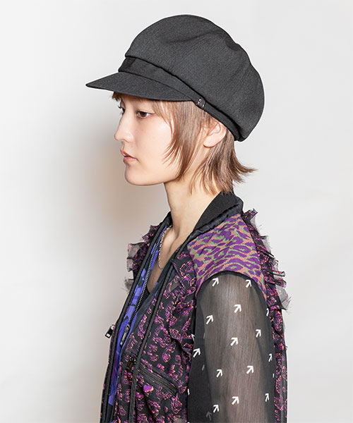 Model's head circumference: 55cm, wearing size ONESIZE