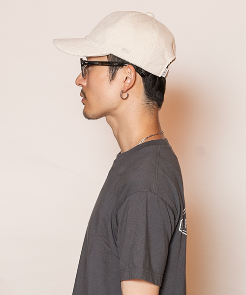 Model's head circumference: 58.5cm, wearing size ONESIZE