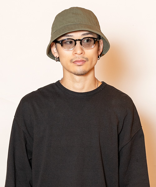KHAKI モデル頭囲：58.5cm