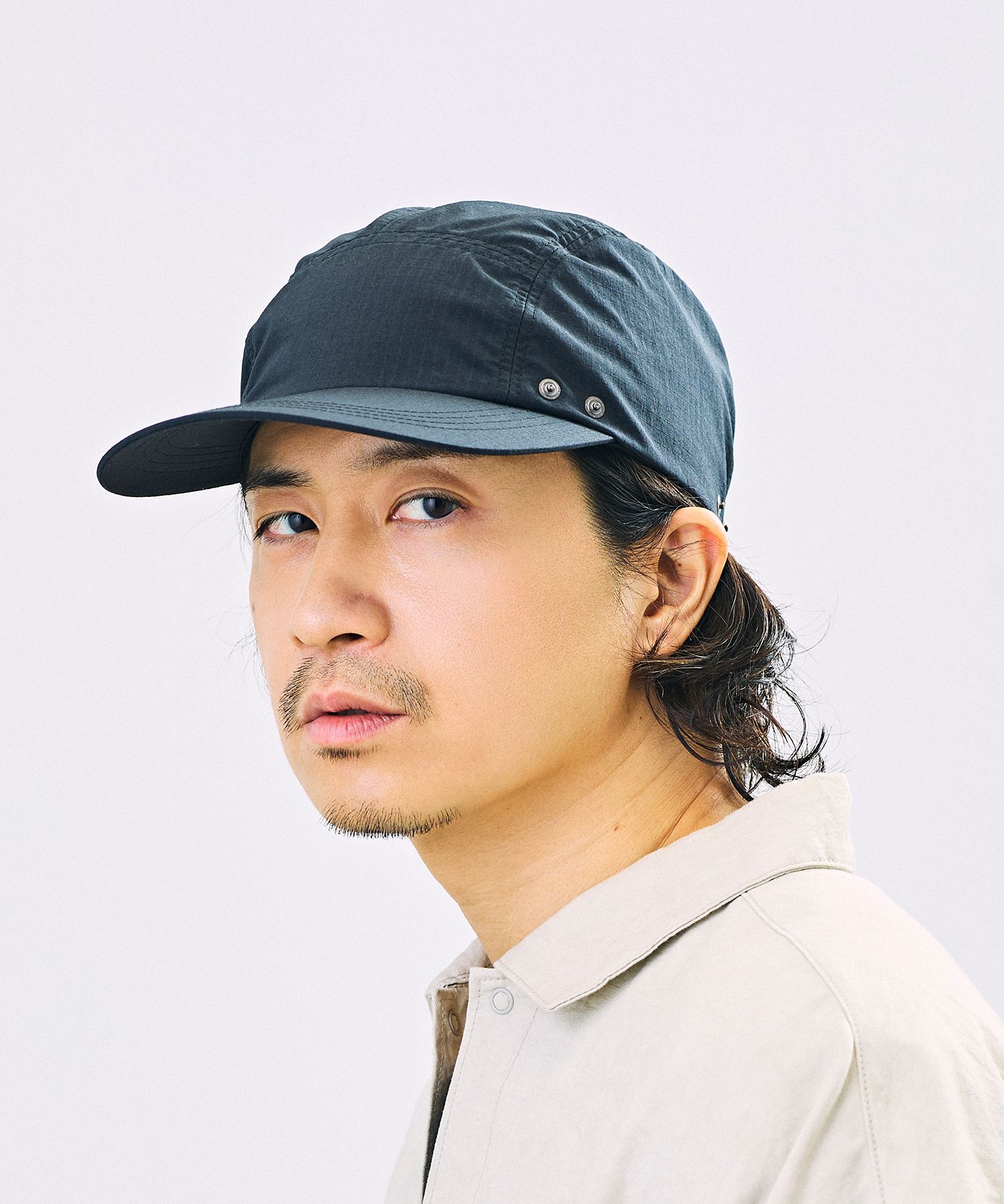 ヘアバンド、サンシェードは取り外し可能