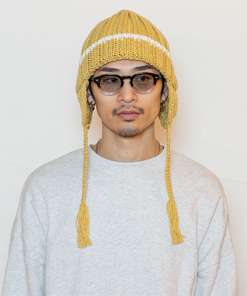 YELLOW モデル頭囲：58.5cm