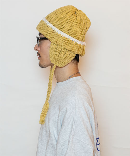 YELLOW モデル頭囲：58.5cm