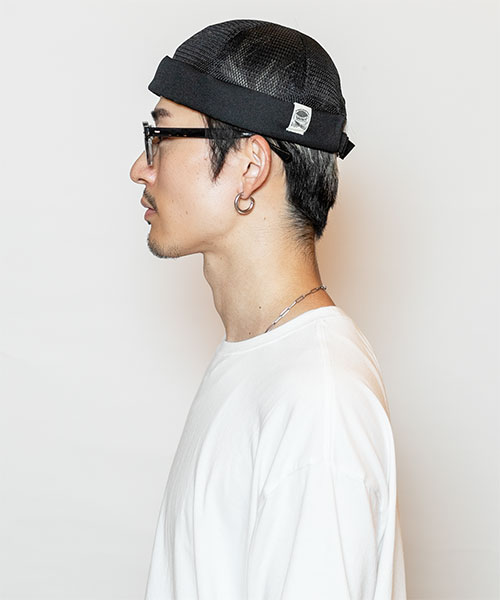 モデル頭囲：58.5cm 着用サイズ：ONESIZE