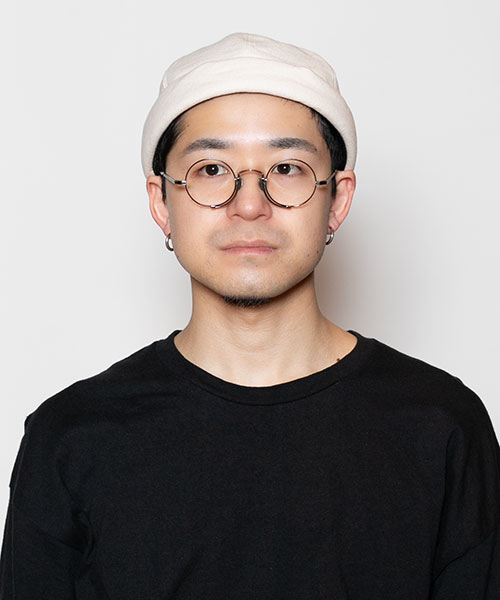 WHITE モデル頭囲:58cm
